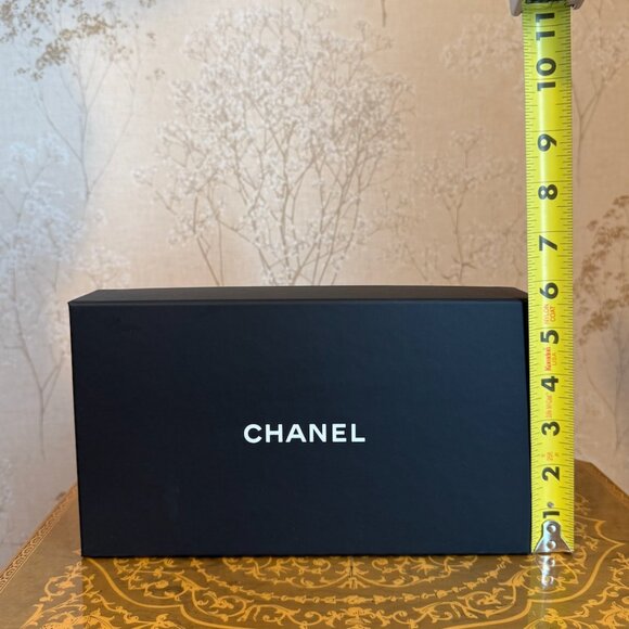 Authentic Chanel gift Box - Picture 2 of 7